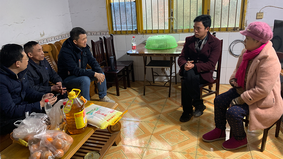 春风行动之走访慰问员工 春风行动之走访慰问员工